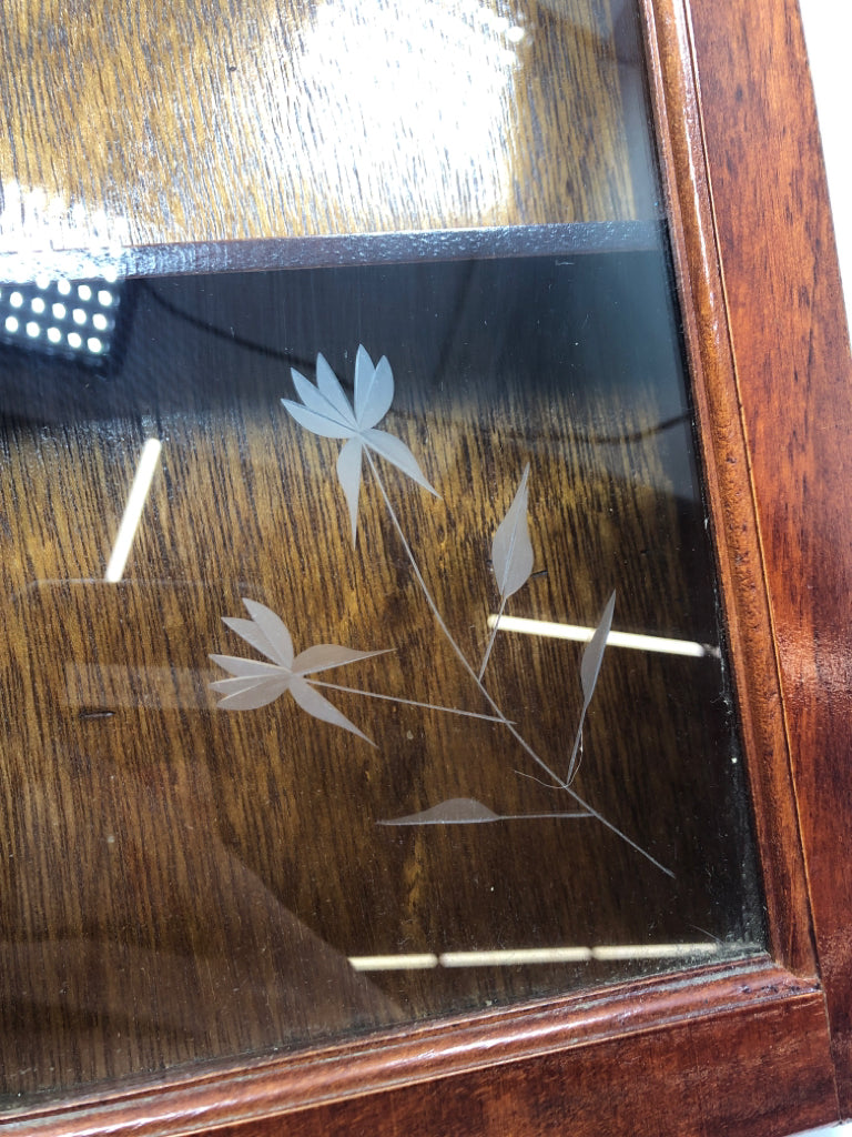 VTG WOODEN WALL DISPLAY CABINET W/ETCHED GLASS FLOWER.