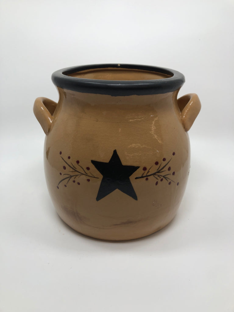 PRIMITIVE STAR & BERRIES CERAMIC CROCK.
