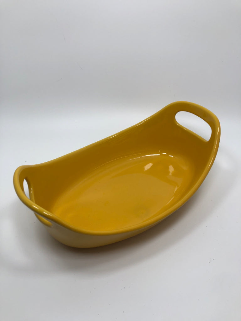 RACHEL RAY YELLOW BAKING DISH W/HANDLES.