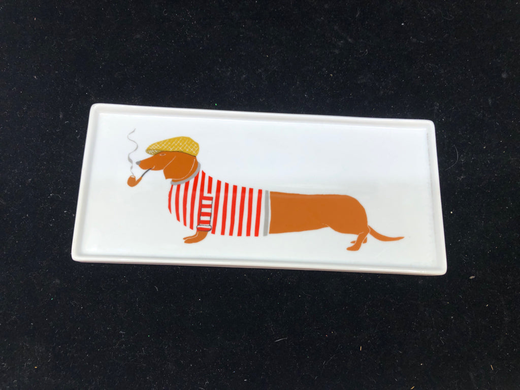 DAUCSHAUND SMOKING PIPE DECORATIVE TRAY.