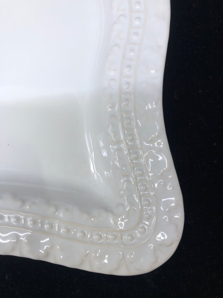 WHITE WAVY RECTANGLE SERVING PLATTER.