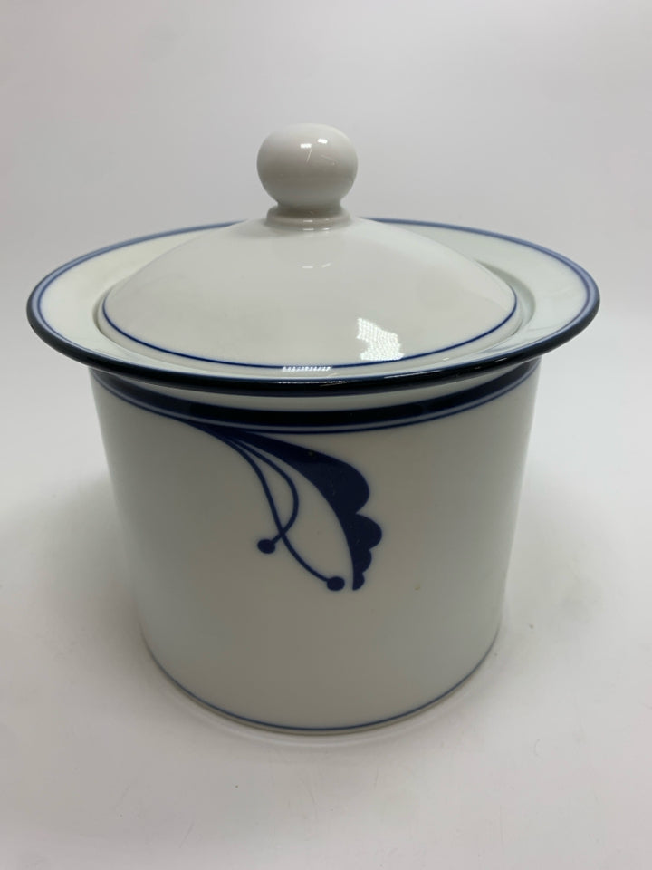 FLORA BAYBERRY BLUE PORCELAIN STORAGE JAR.