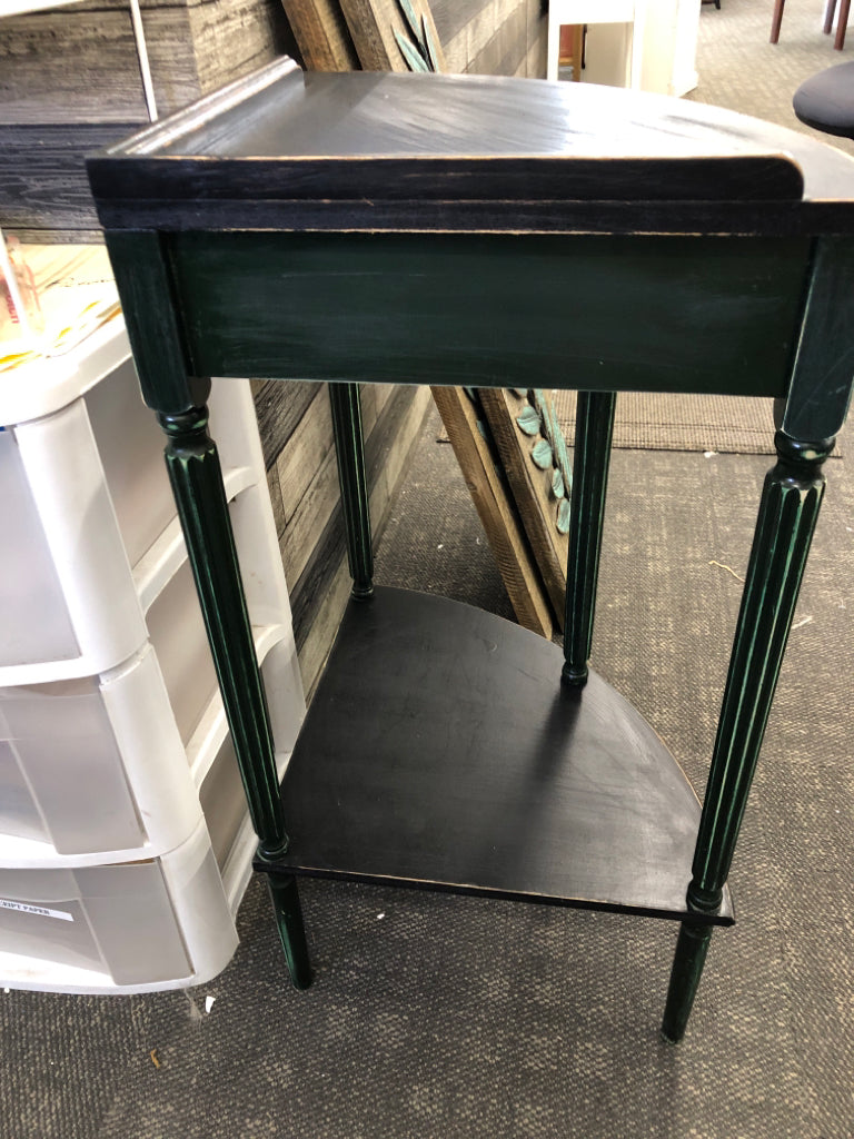 DARK GREEN DISTRESSED TWO-TIER CORNER TABLE BLACK TOP.