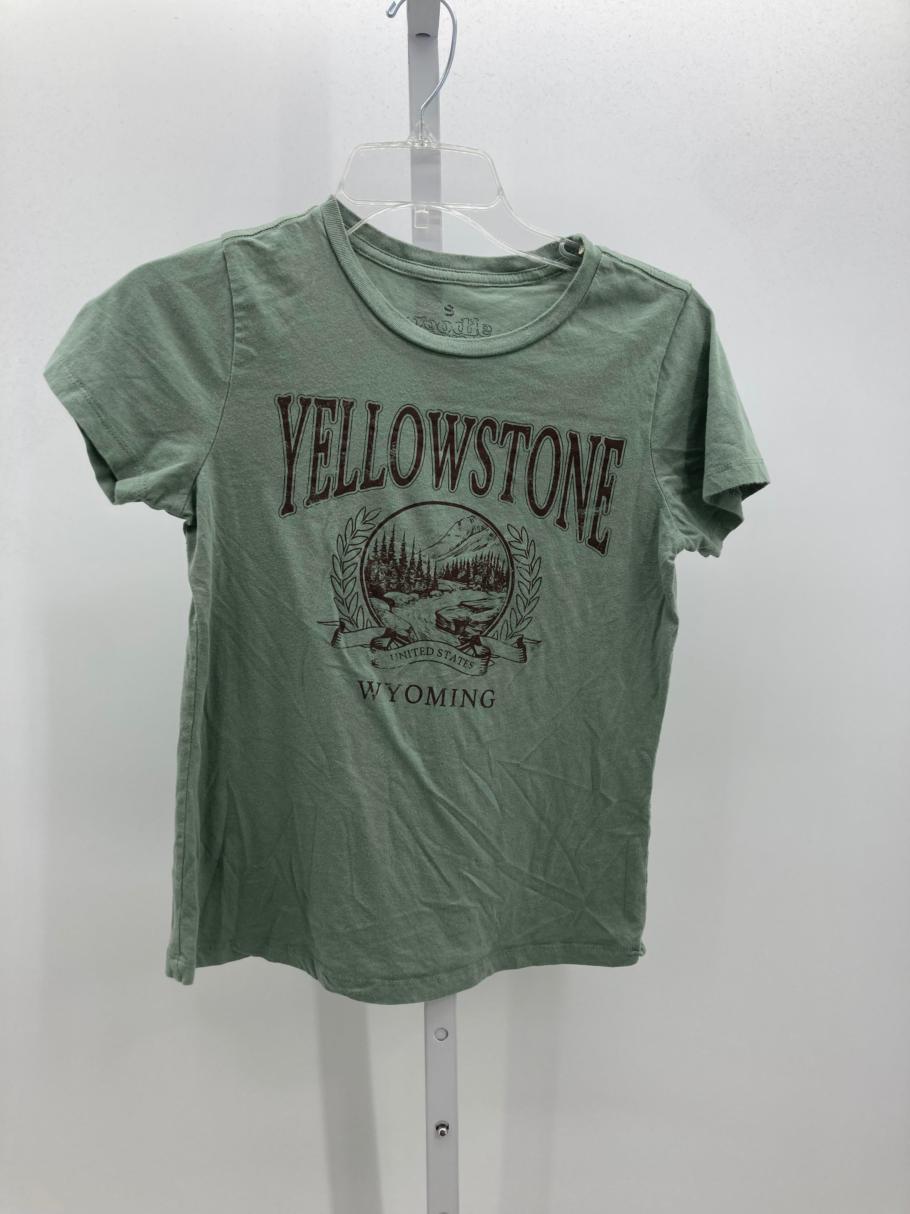 Goodie Two Sleeves Size Small Juniors Short Sleeve Shirt