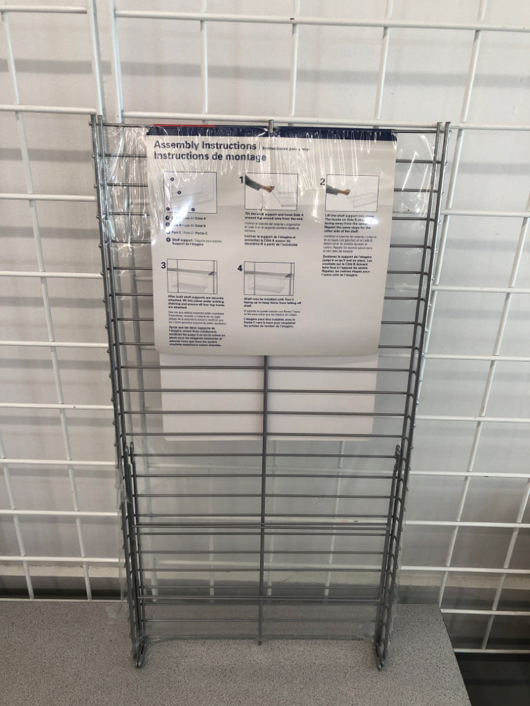 NIP RUBBERMAID HANGING WIRE SHELF.