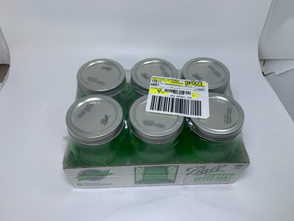 NIP 6 GREEN BALL MASON JARS.