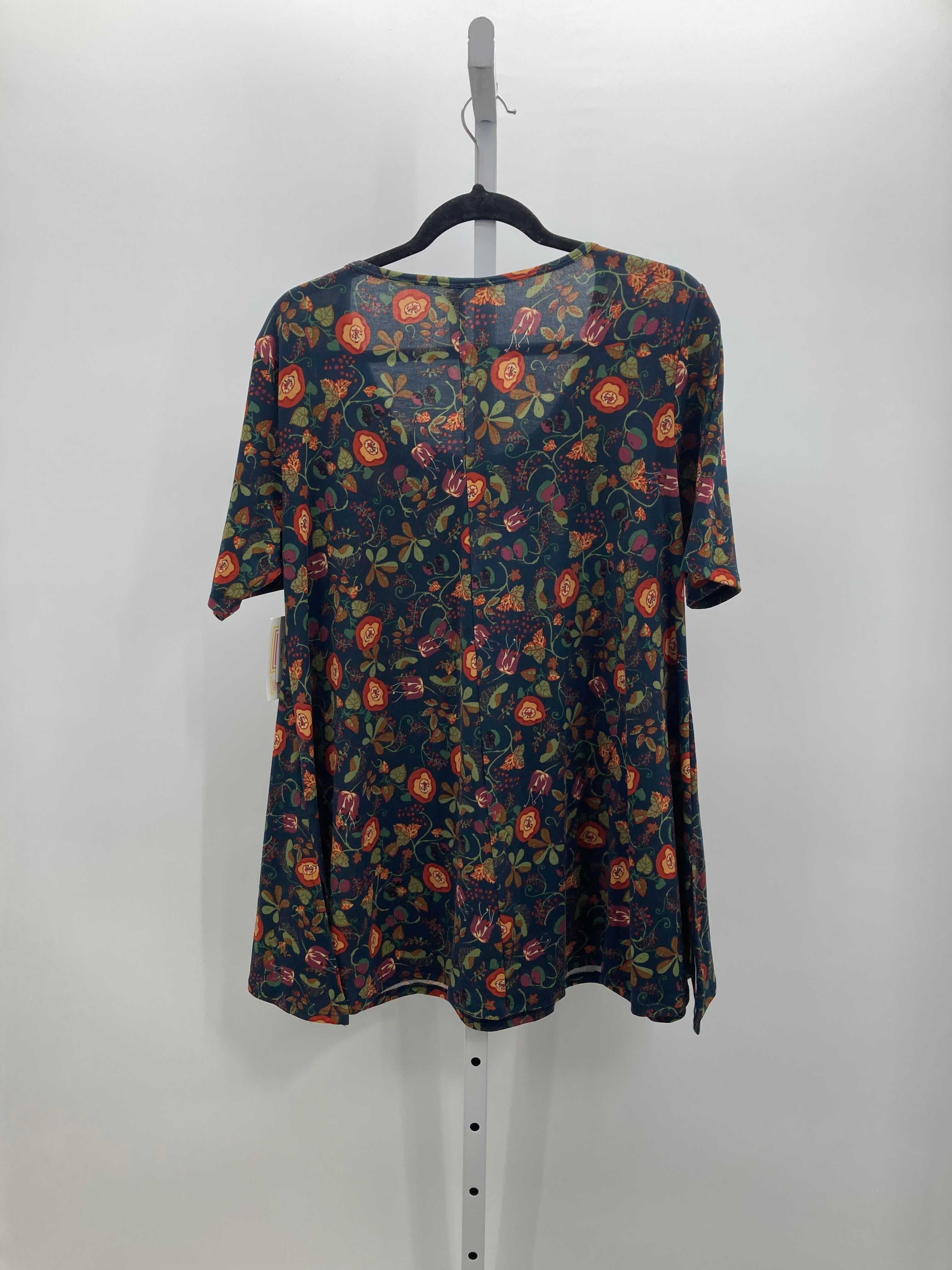 Lularoe Size Medium Misses Short Sleeve Shirt