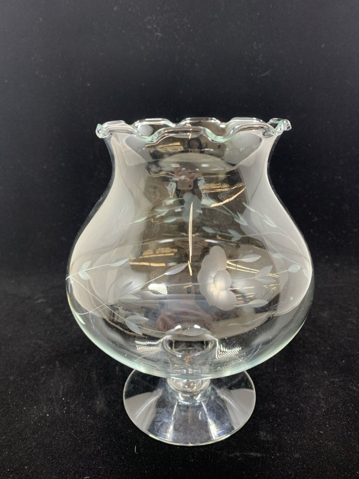 ETCHED FLORAL HURRICANE BOWL W/RUFFLED EDGE.