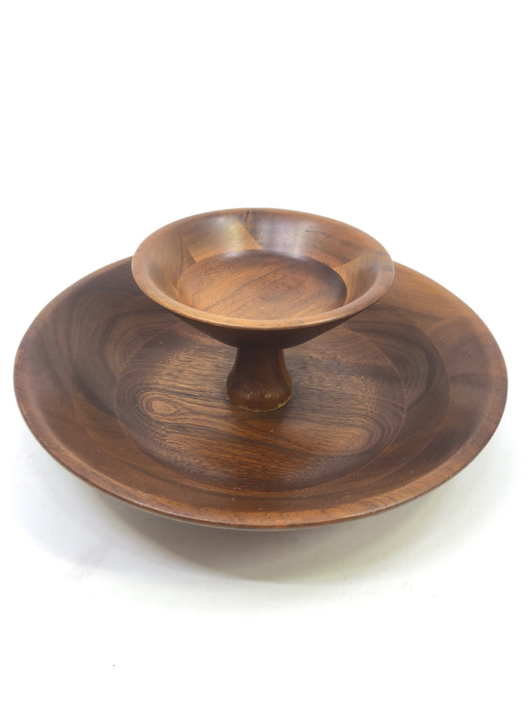 VTG DK WOOD TWO TIER CHIP AND DIP SERVER.