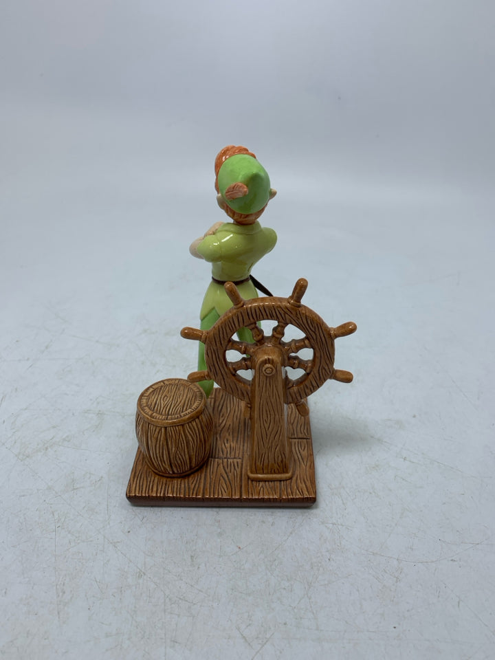 VTG DISNEY SHOWCASE PETER PAN FIGURINE 2002.