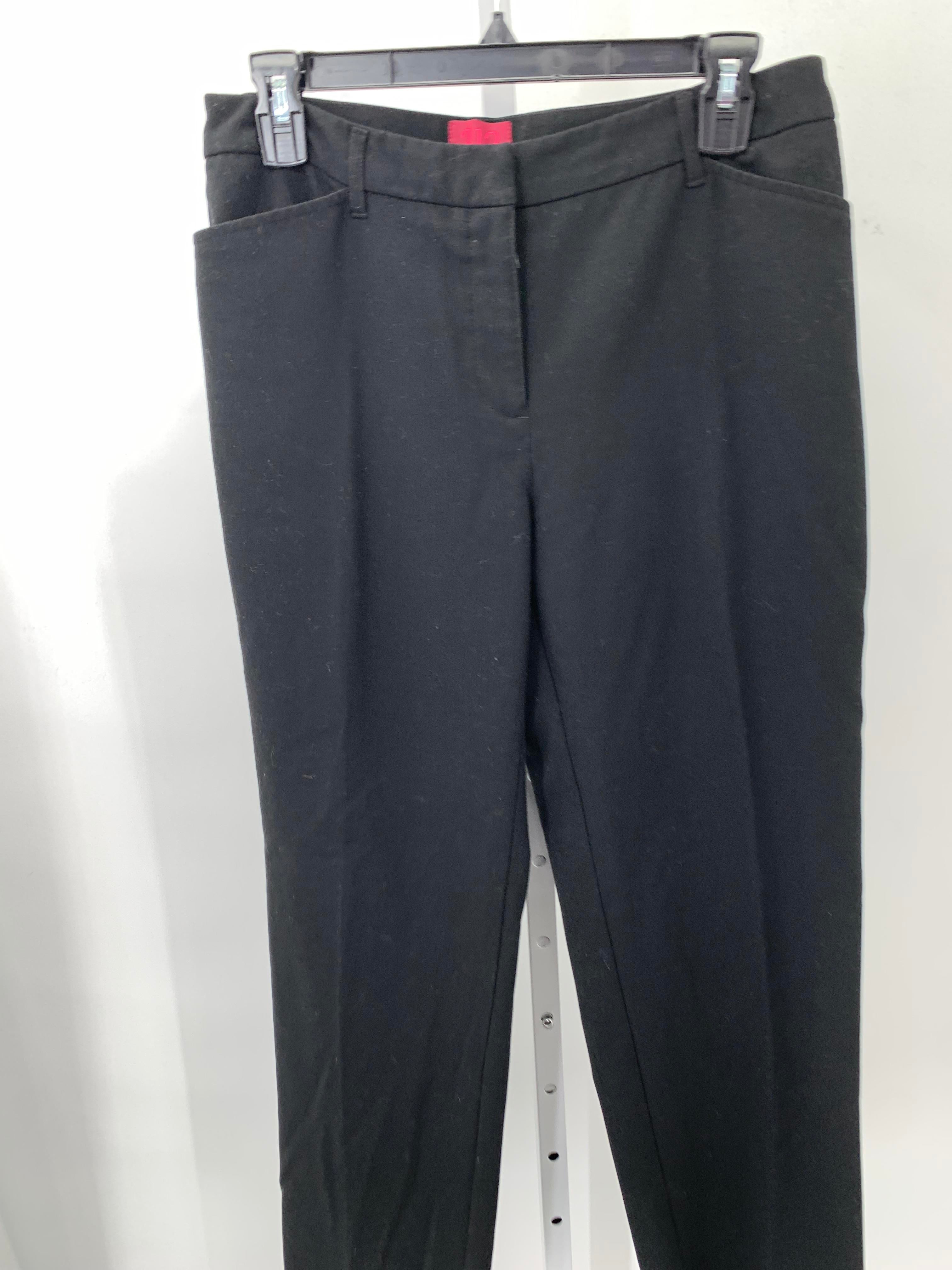 212 Collection Size 8 Short Misses Pants