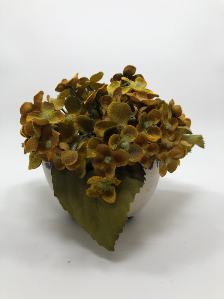 DRK YELLOW FLORALS IN CRACKLE VASE.