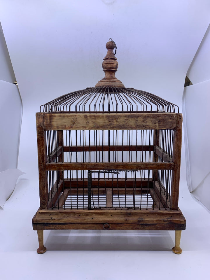 VTG WOOD/METAL DECORATIVE BIRD CAGE.