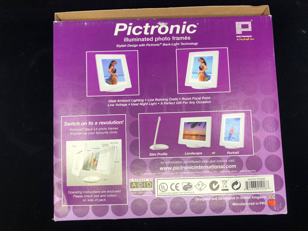 NIB PICTRONIC PHOTO FRAME.