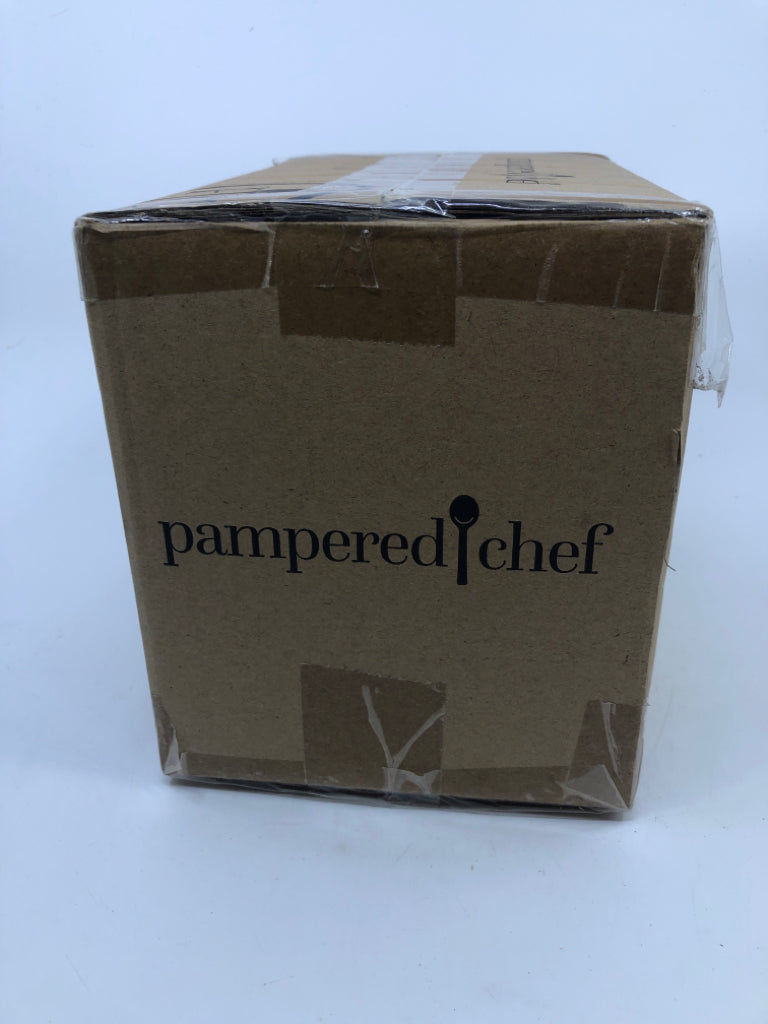 NIB PAMPERED CHEF QUICKSICLE MAKER 1799