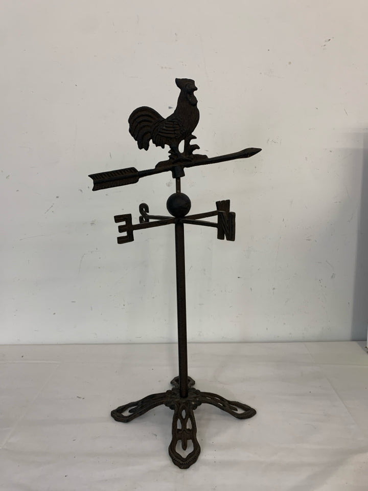 HEAVY METAL CAST IRON WEATHER VANE.