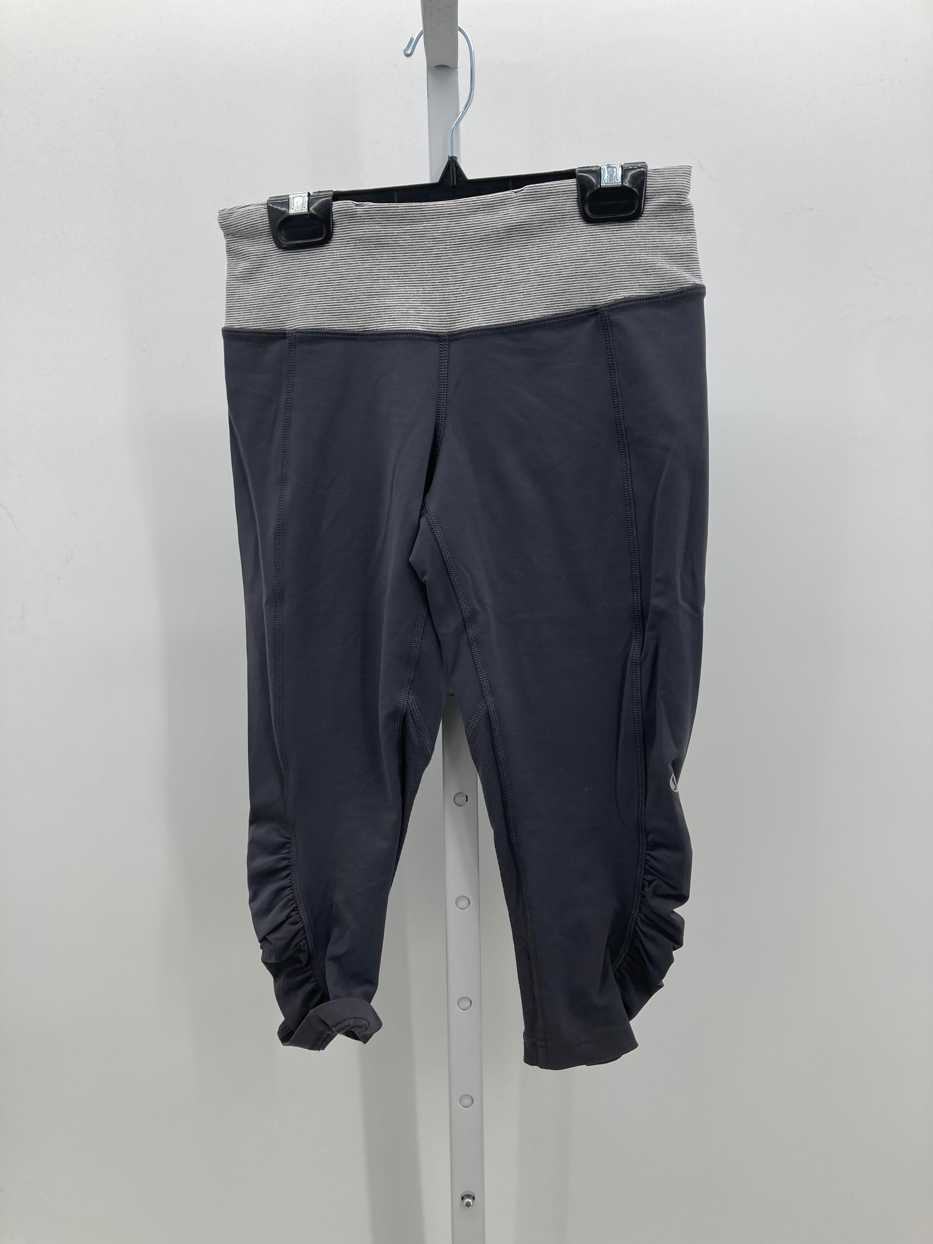 Lululemon Size 4 Misses Capri Pants