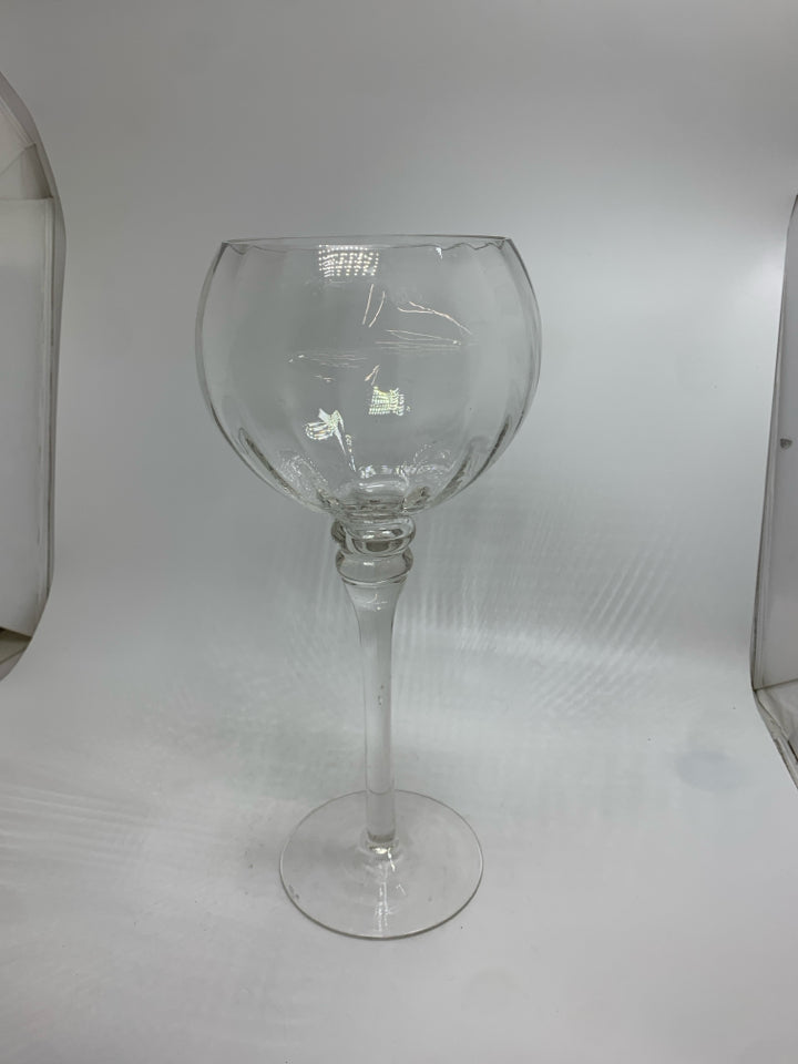 OVERSIZED BUTTERFLY CLEAR CANDLE HOLDER.