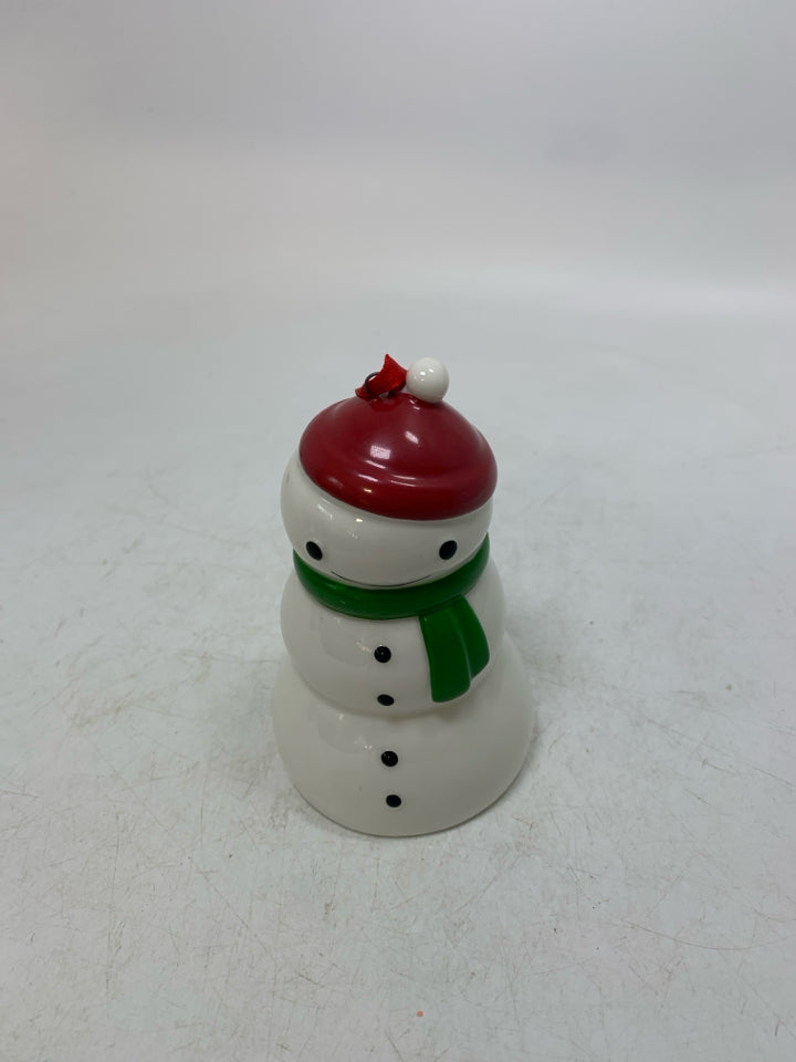 CERAMIC SNOWMAN ORNAMENT.