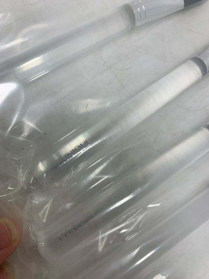4 Powder Foundation Brushes In bag
