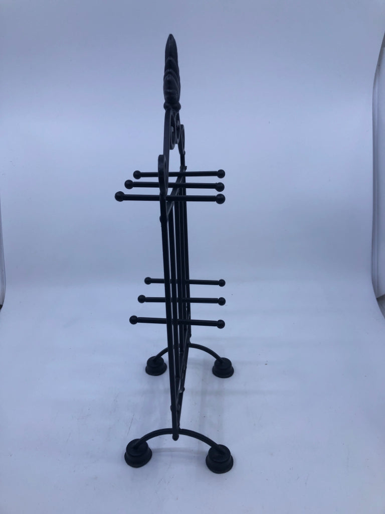 METAL SCROLL JEWELRY HOLDER.