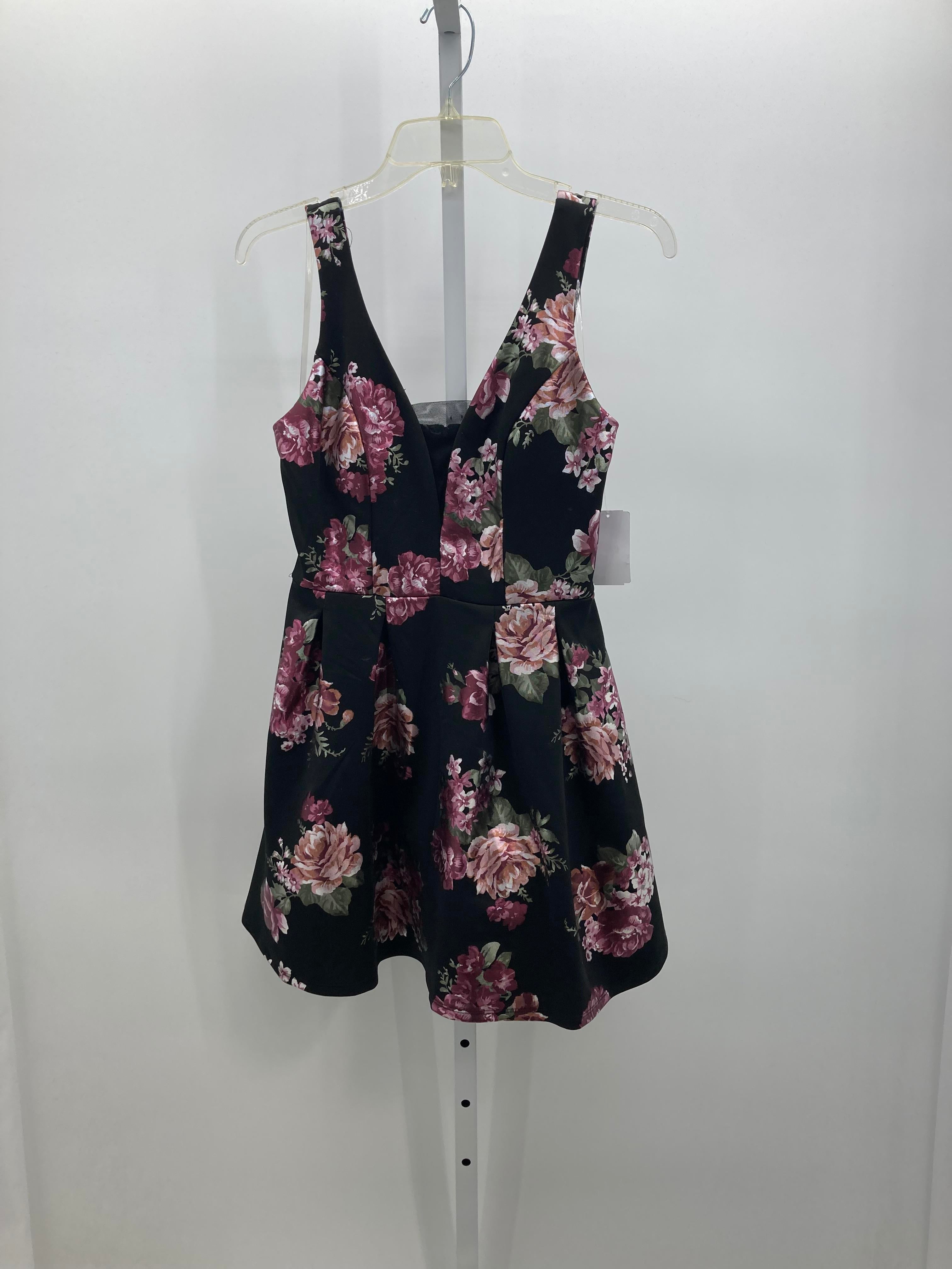 Size 5 Juniors Sleeveless Dress