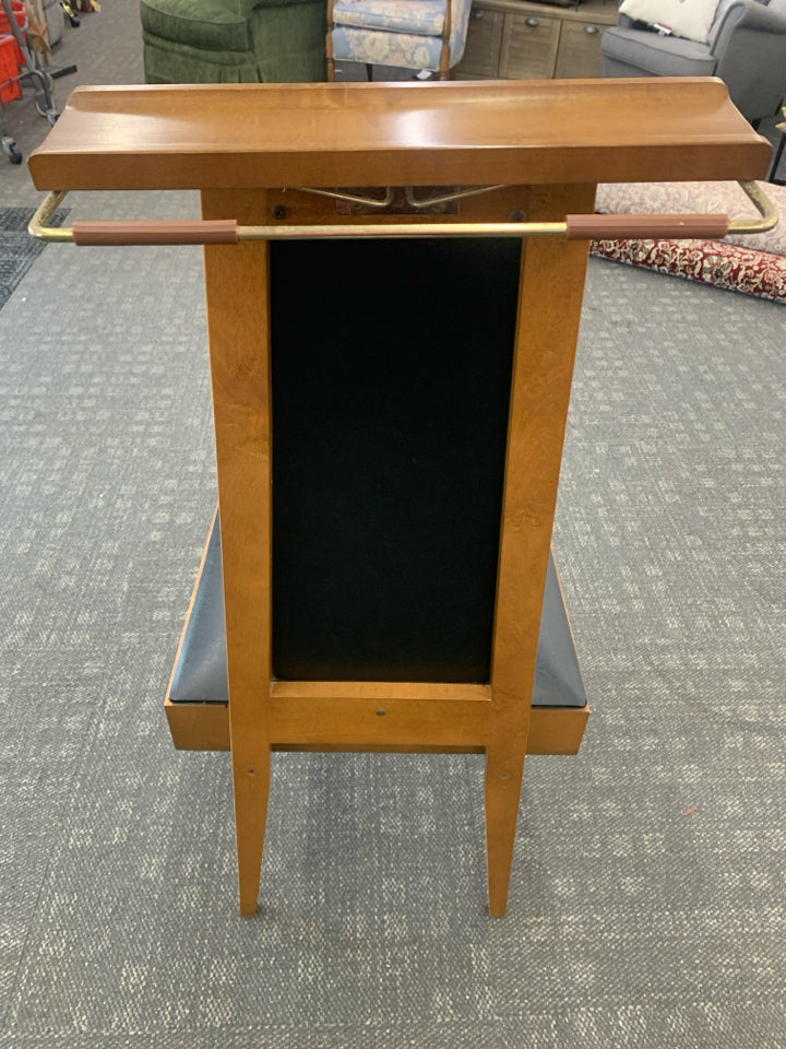 VTG VALET CHAIR W STORAGE.