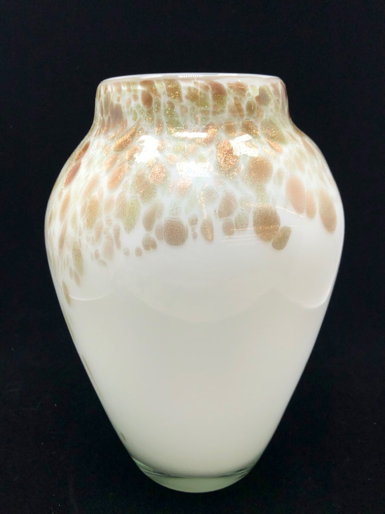 HEAVY CREAM COLOR VASE W/GOLD SPARKLE GLAZE.