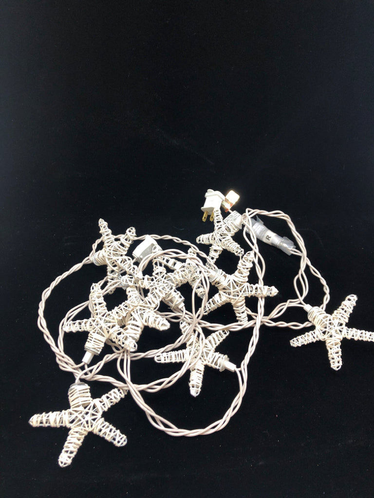 WICKER STAR HANGING LIGHTS.