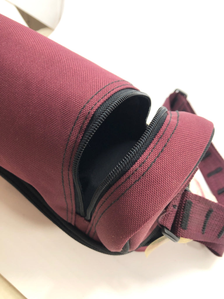 WITH TAGS WINE COLOR TRAVEL WINE COOLER W/ GLASS NAPKINS CORK & NAPKINS.