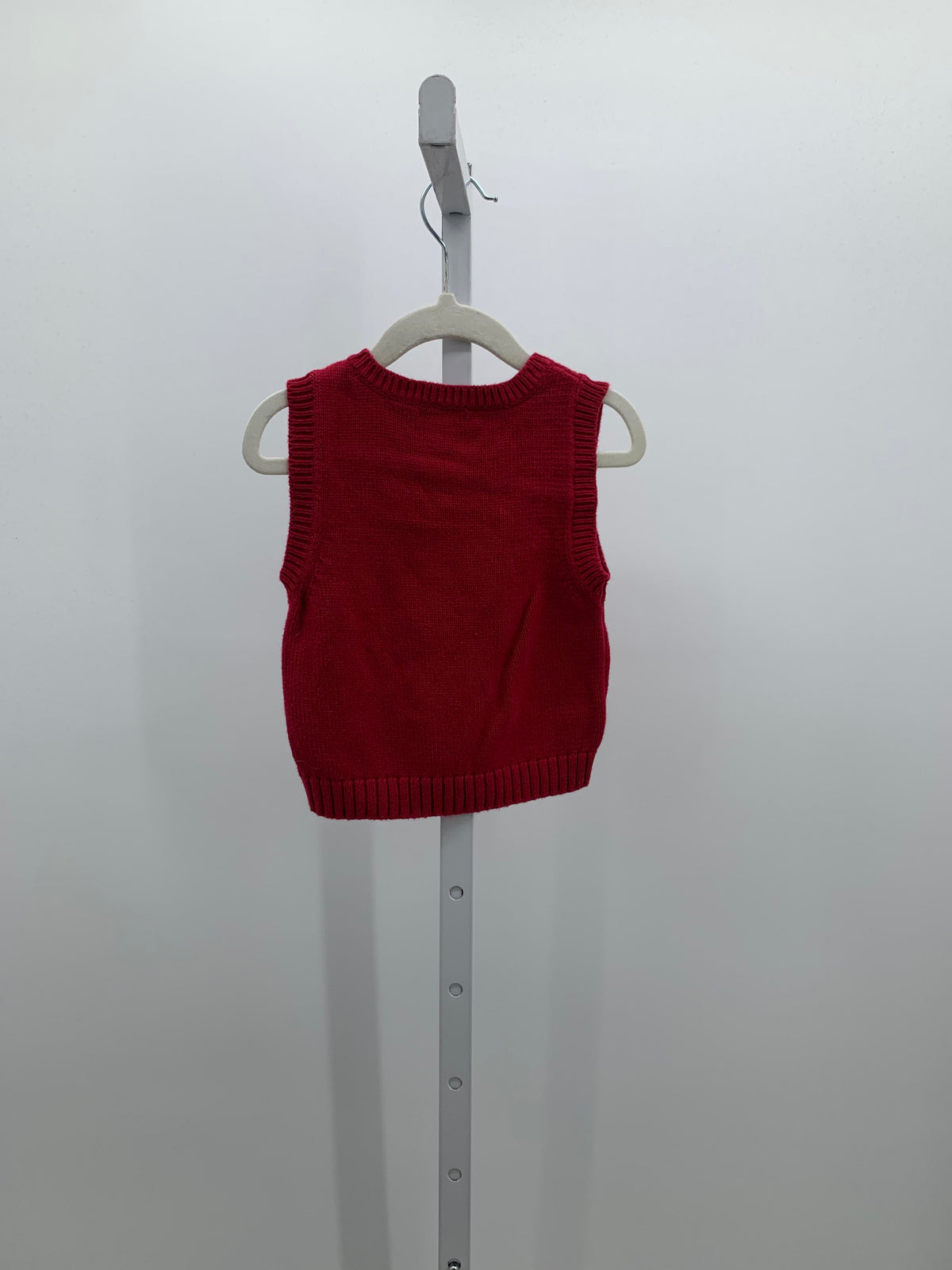 DIAMOND SWEATER VEST