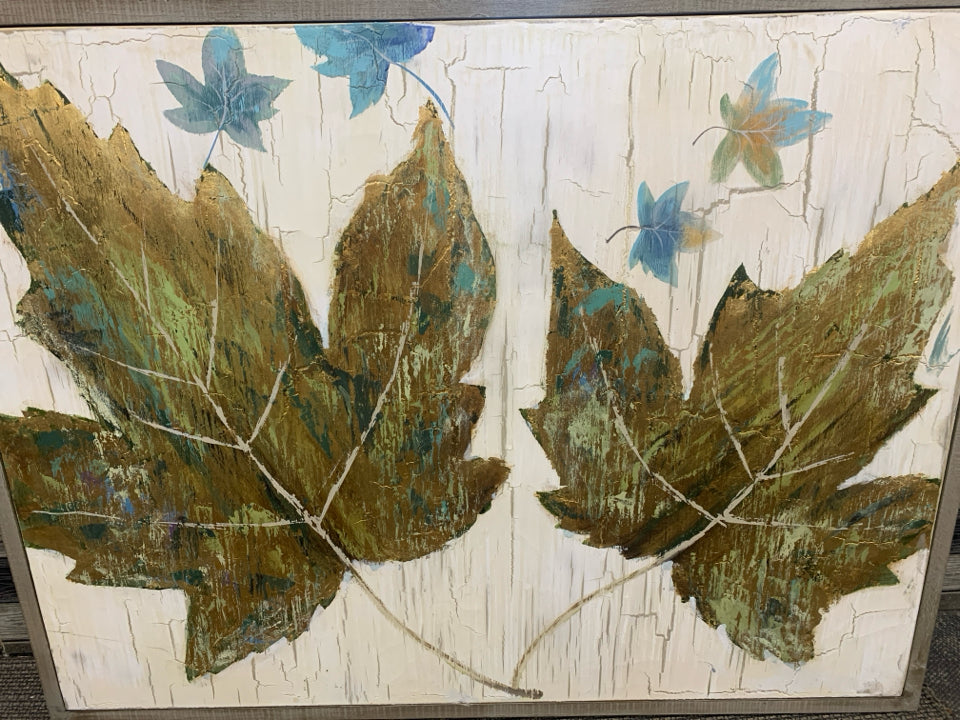 LARGE WALL CANVAS GOLD LEAVES.