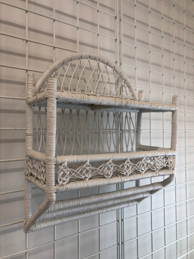 WICKER 2 TIER STORAGE SHELF W/TOWEL HOLDER.