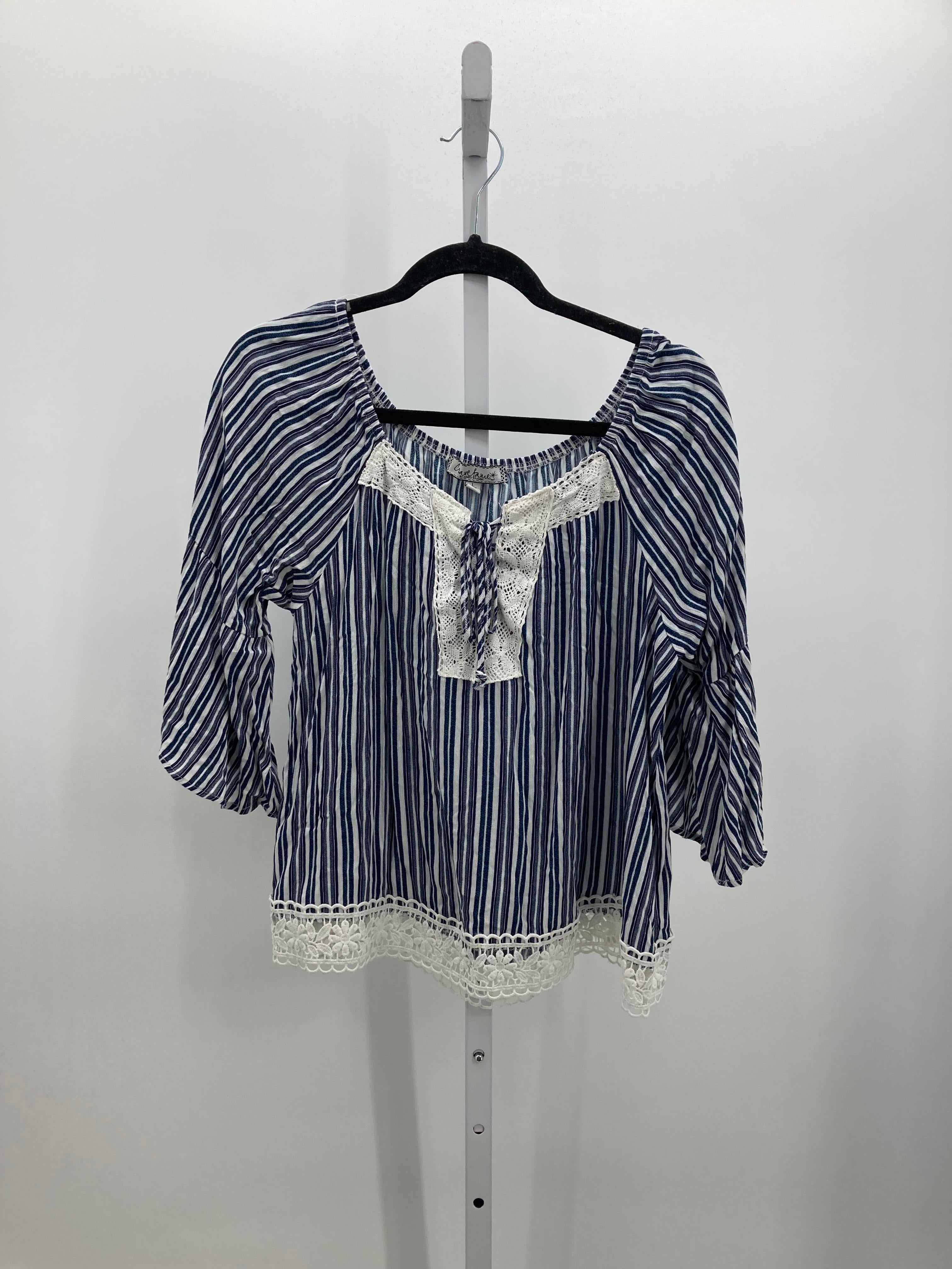 Size Large Juniors 3/4 Sleeve Shirt