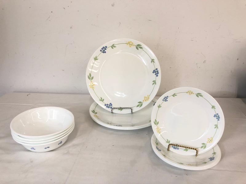 12 PC YELLOW AND BLUE FLORAL CORELLE DISH SET.