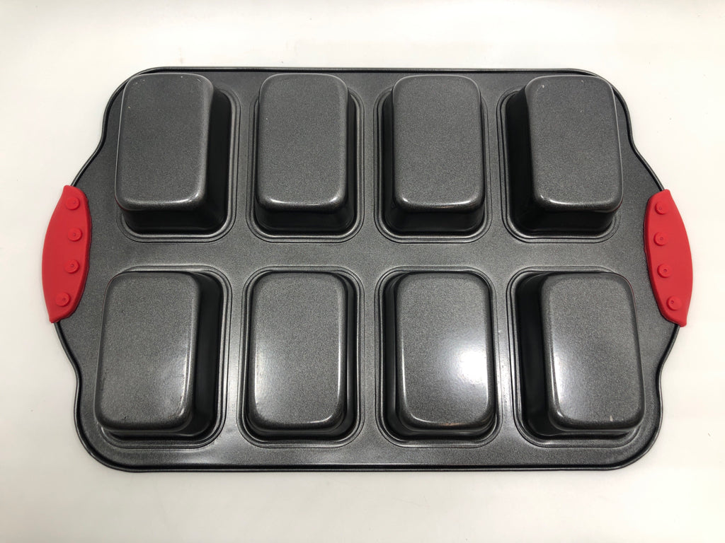 8-SLOT MINI LOAF PAN.