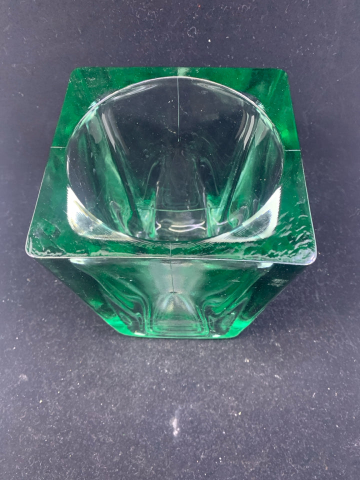 SQUARE THICK GLASS VASE.