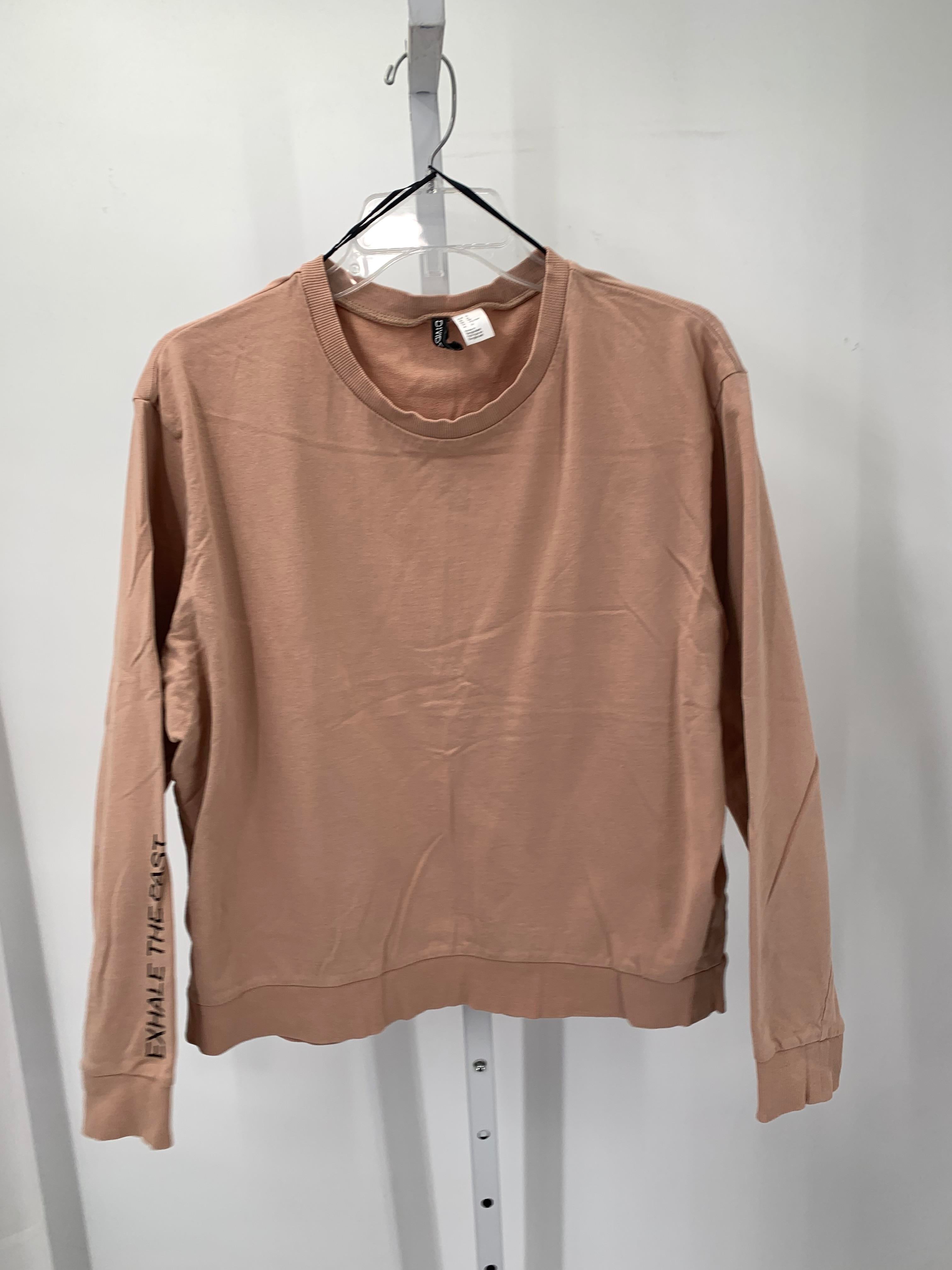 Divided Size Extra Large Juniors Long Sleeve Shirt