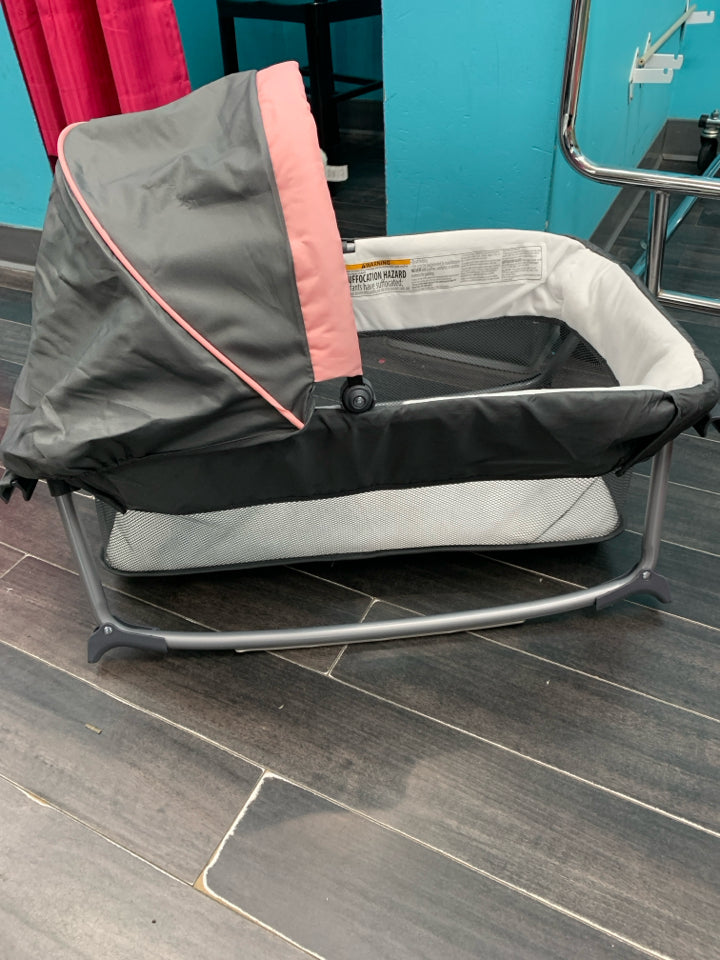 Babytrend Infant Napper Floor Bassinet