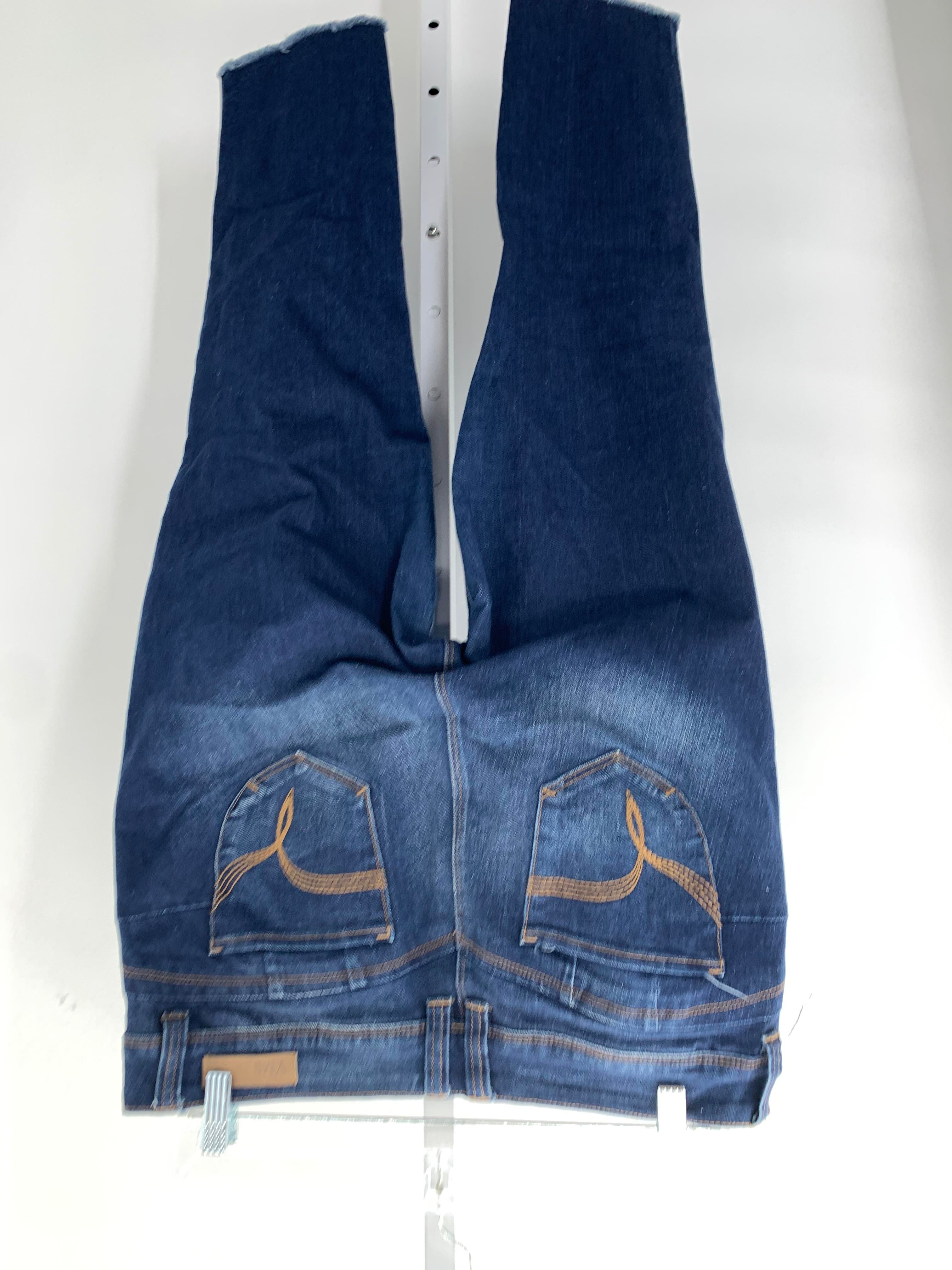 YMI Size 13 Juniors Cropped