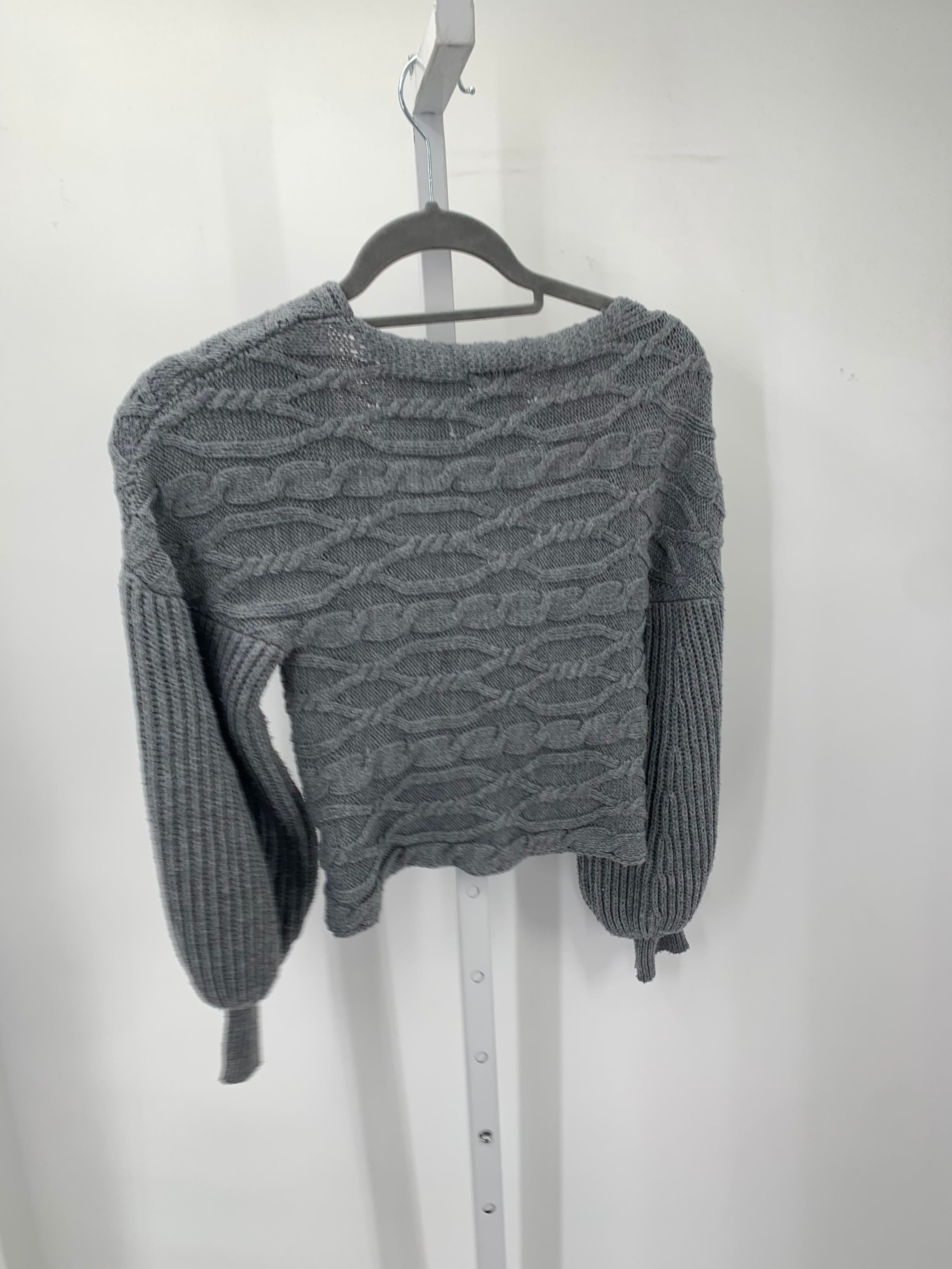 Size Small Juniors Long Sleeve Sweater