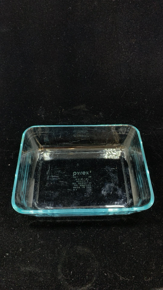 BLUE GLASS PYREX BAKING DISH.