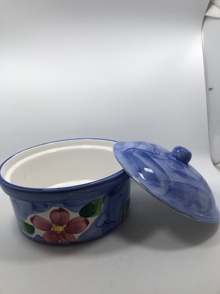 BLUE FLORAL COVERED CASSEROLE DISH.