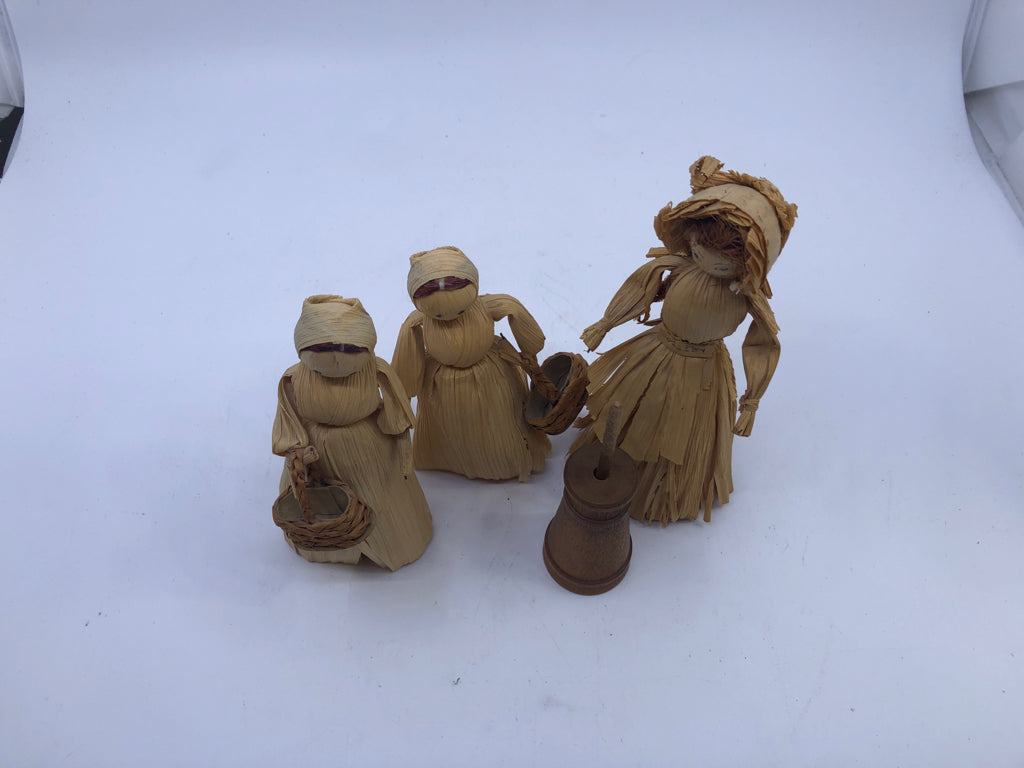 4PC CORNHUSK DOLL W BUTTER CHURN.