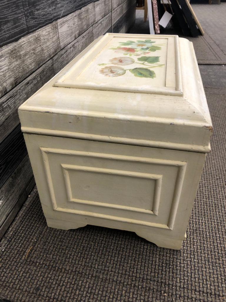 PAINTED FLOWER DISTRESSED STORAGE CHEST.