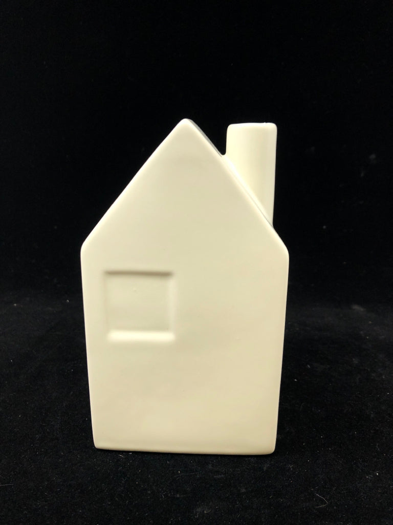 BIG WHITE HOUSE CERAMIC VASE.