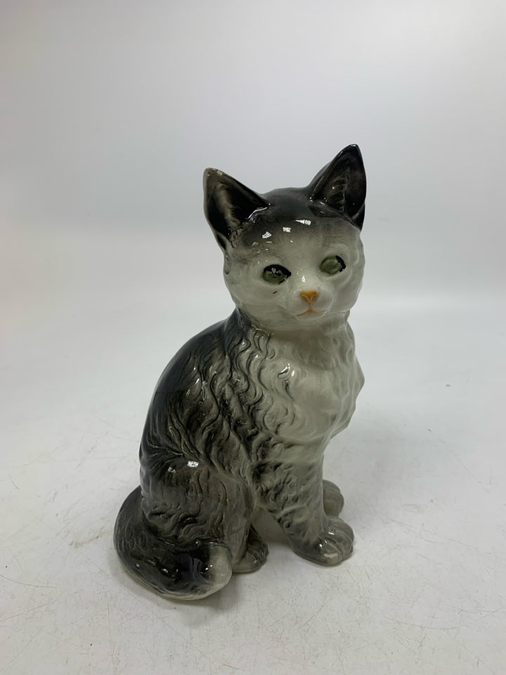 VTG SITTING LONG HAIR CAT.