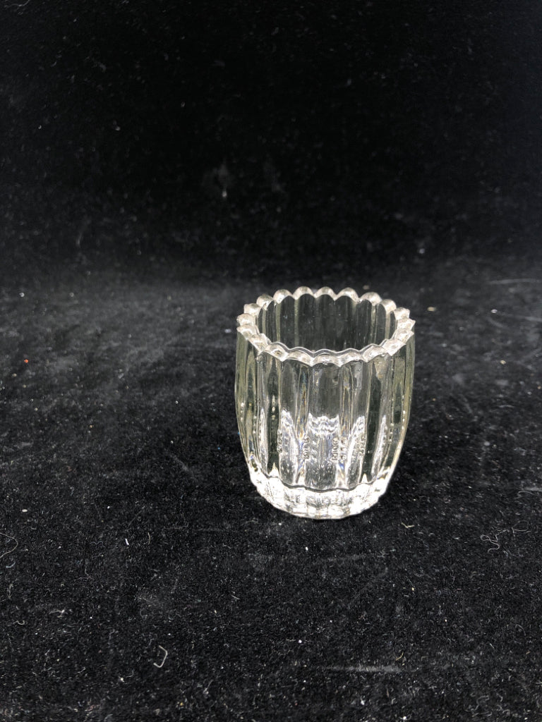VTG CLEAR RIBBED GLASS TOOTHPICK HOLDER.