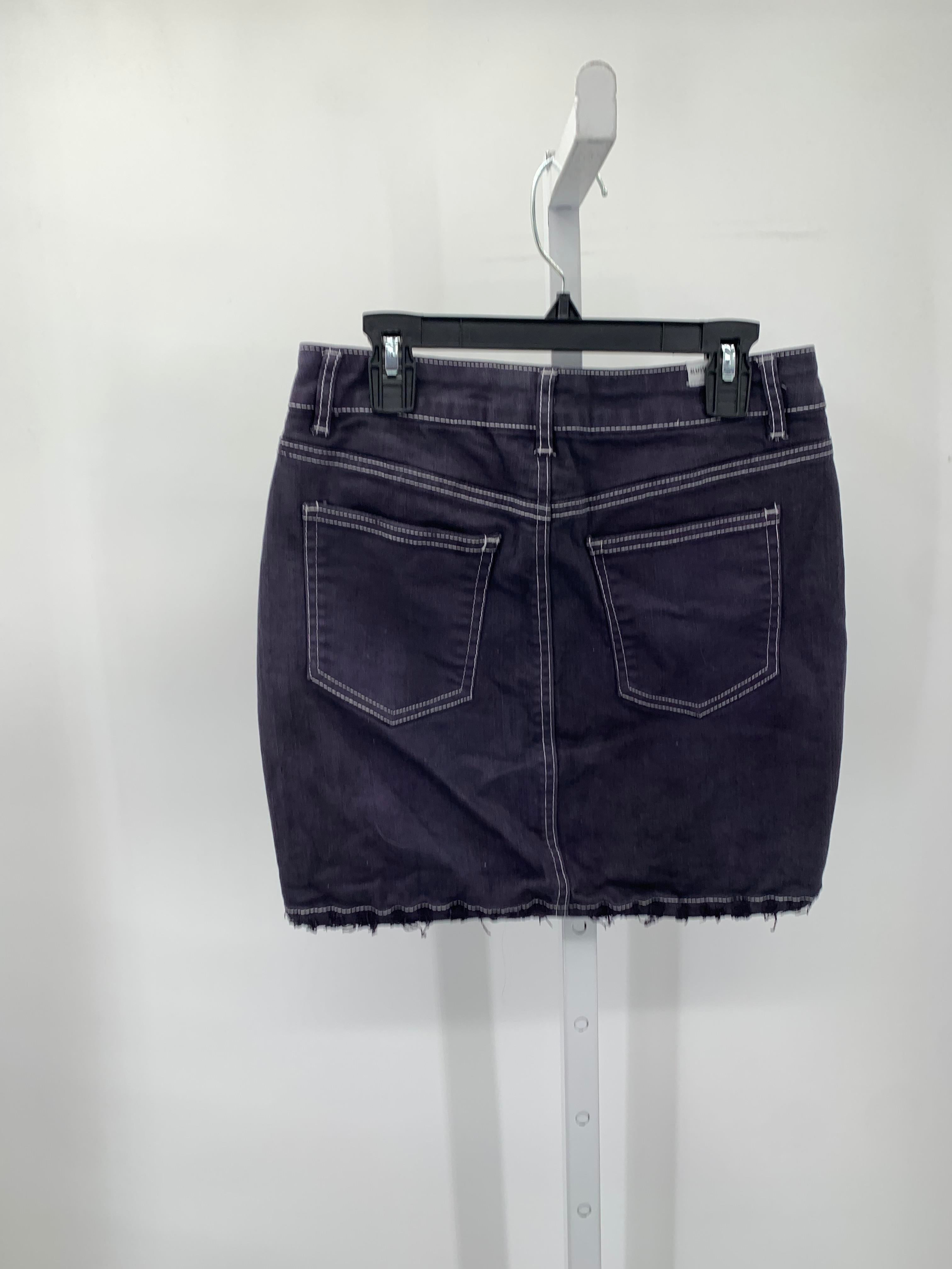 Almost Famous Size 5 Juniors Skirt