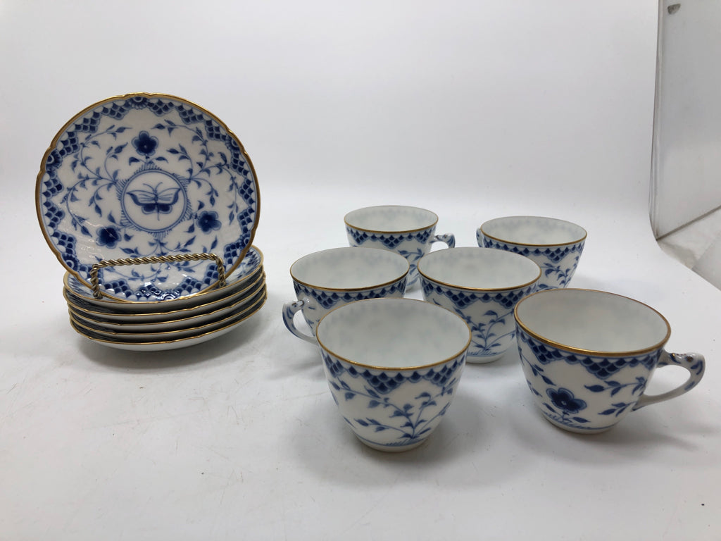 12PC SVC 6 VTG BING AND GRONDAHL TEA CUP/SAUCERS SET.